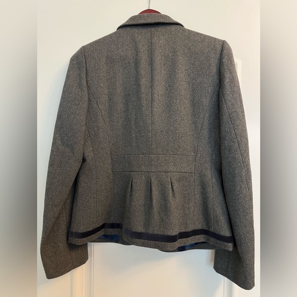 Ann Taylor LOFT Blazer - Picture 2 of 6